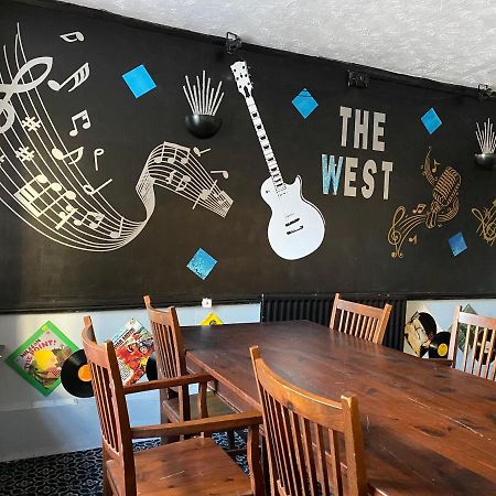 West Somerset Pub & Accommodation 沃切特 外观 照片